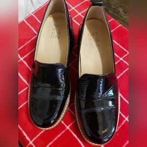 Darry Lug Sole Naturlizer Black Shoes